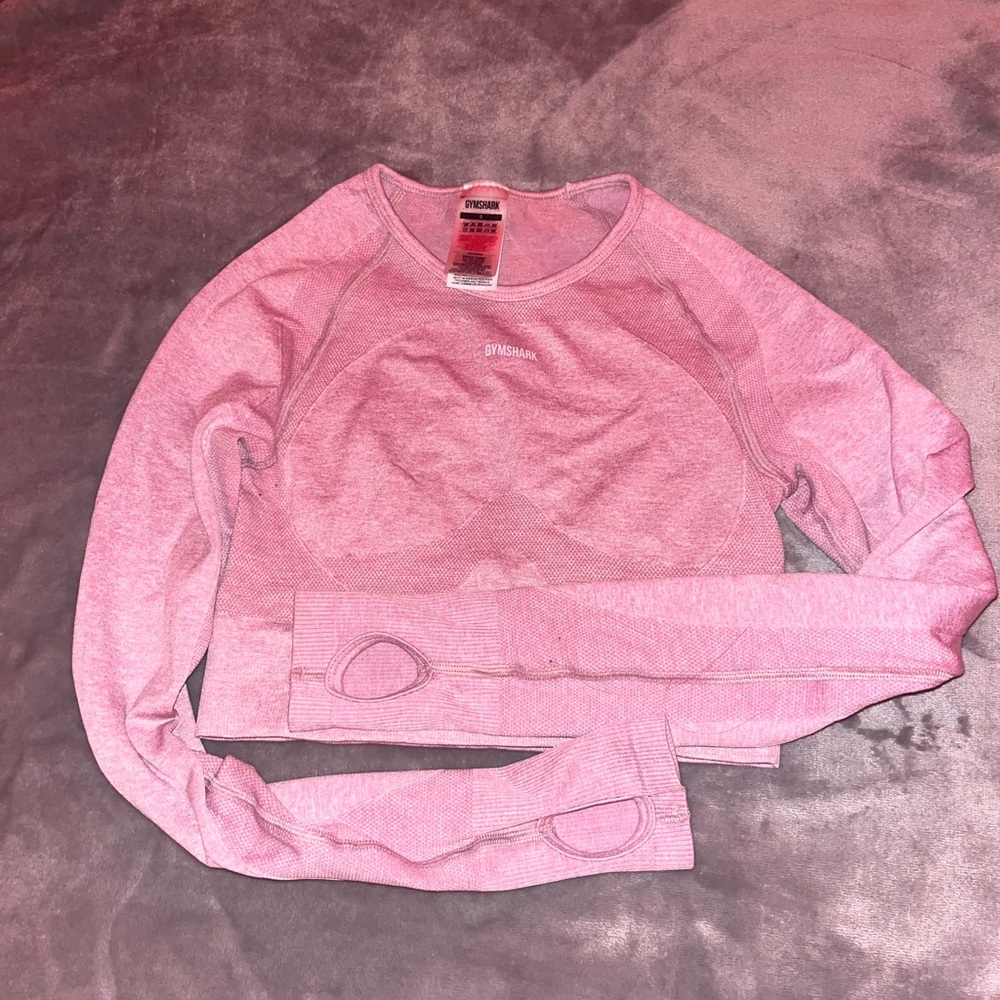 Gymshark crop top opening on back